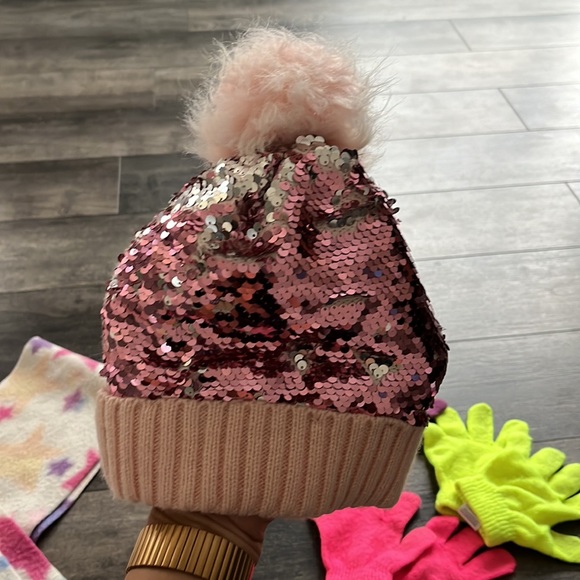 Hat gloves and scarf set - Picture 3 of 4